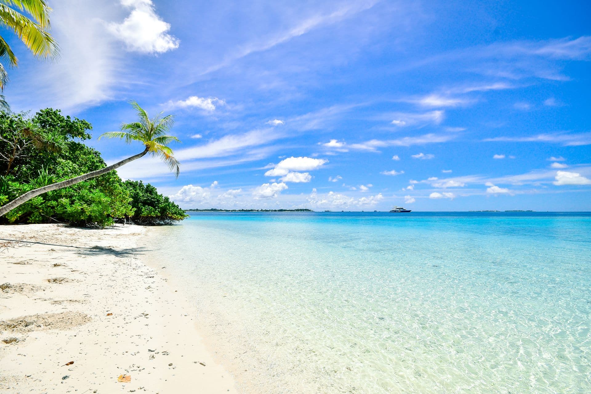 Biển xanh tropical — du lịch khám phá